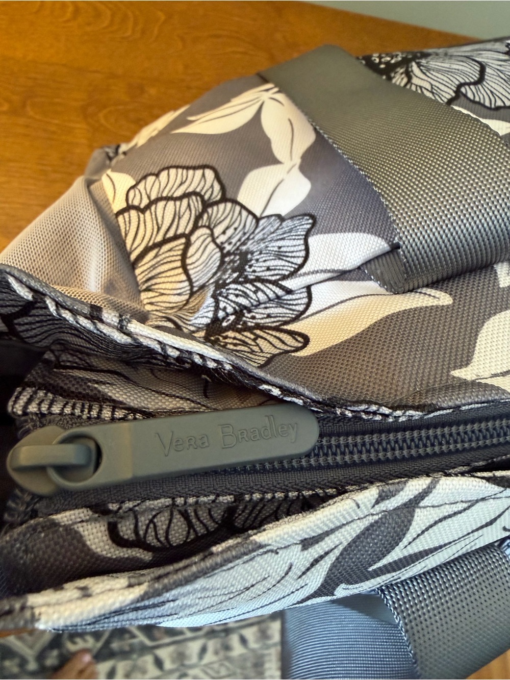 Vera Bradley Large Floral Performance Twill Tote Bag Gray Black White Travel Gym - Picture 8 of 11